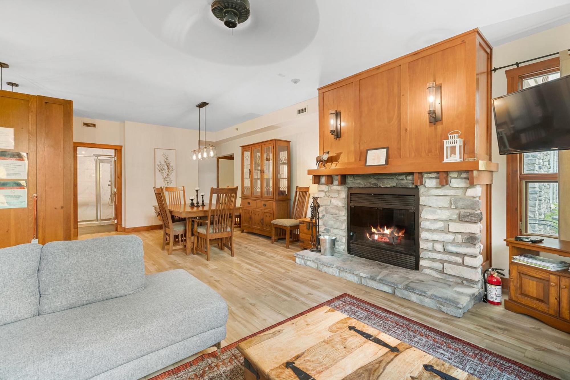 Les Eaux - 2Bdrs W Pool & Hot Tub Near Village Mont-Tremblant Exterior foto